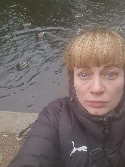  ,   Elena, 46 ,   c 