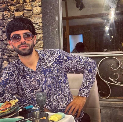  ,   Artur, 32 ,   ,   