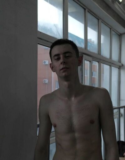  ,   Artur, 20 ,   ,   , c 