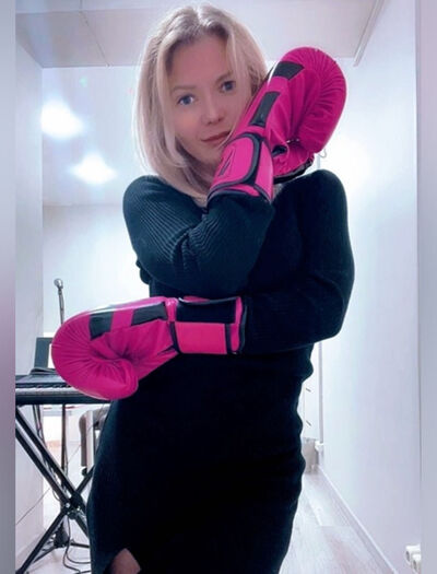  ,   Natalia, 38 ,  