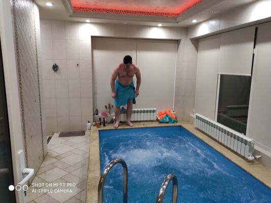  ,   Anton, 40 ,   ,   , c 