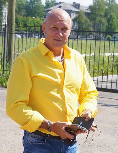  ,   Vadim, 58 ,   