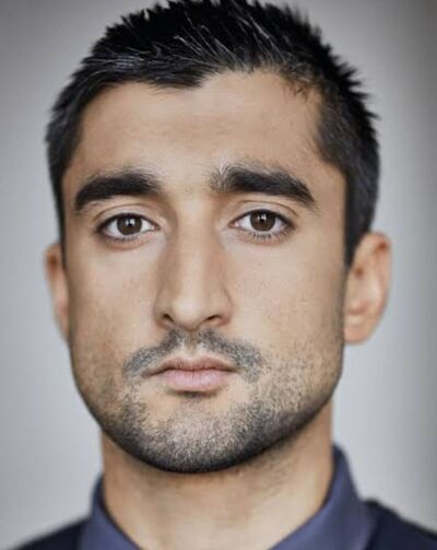  ,   Mr anonim, 18 ,   ,   