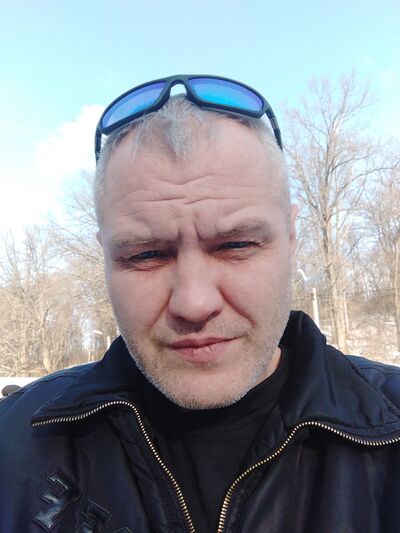  ,   Viktor, 49 ,   ,   , c 