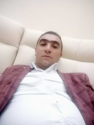  ,   Armen, 37 ,   ,   