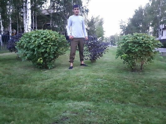  ,   Bek, 32 ,   ,   , c 