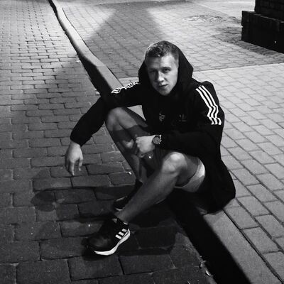  ,   Roman, 22 ,   ,   