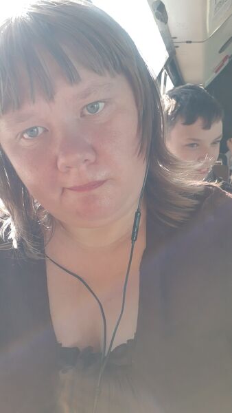  ,   Elena, 35 ,   c 