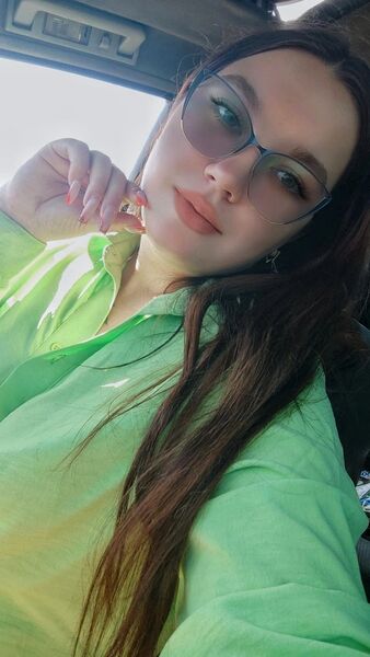  ,   Alina, 24 ,   