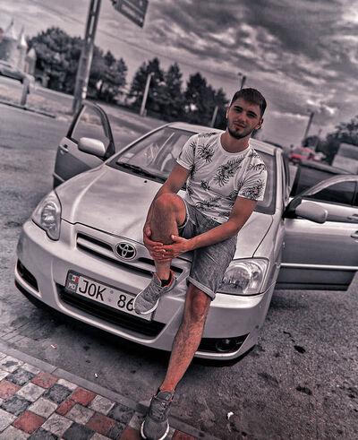  ,   Victor, 27 ,   ,   