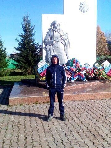  ,   Denis, 37 ,   ,   , c 