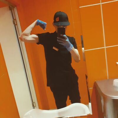  ,   Nikita, 22 ,   