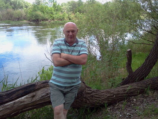  ,   Alex, 56 ,   