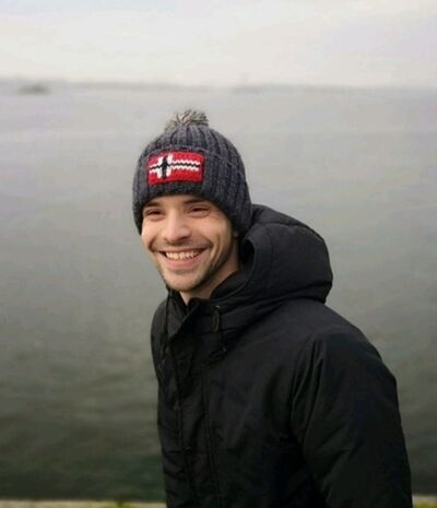  -,   Max, 37 ,   ,   