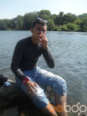  ,   Riuka, 32 ,  