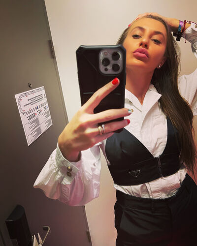  ,   Liubov, 40 ,   ,   , c 