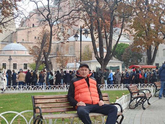  ,   Oleg, 51 ,   ,   