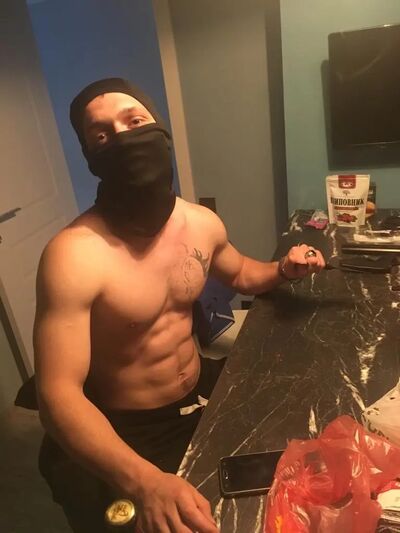  ,   Mikhail, 25 ,   ,   , c 