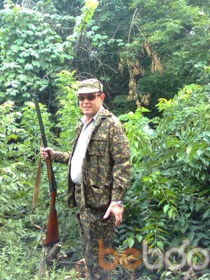  ,   Viktor, 66 ,  