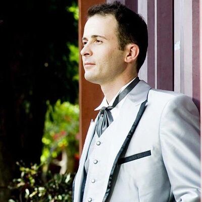  ,   Aleko, 43 ,   