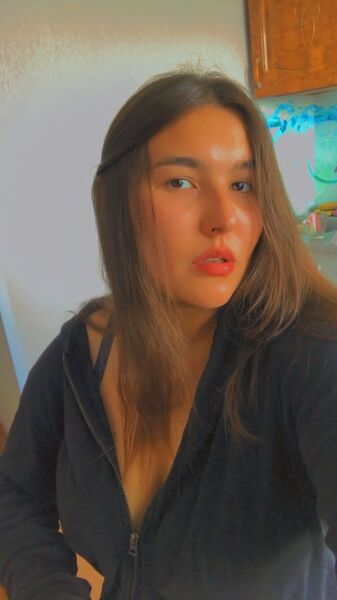  ,   Liana, 26 ,   ,   