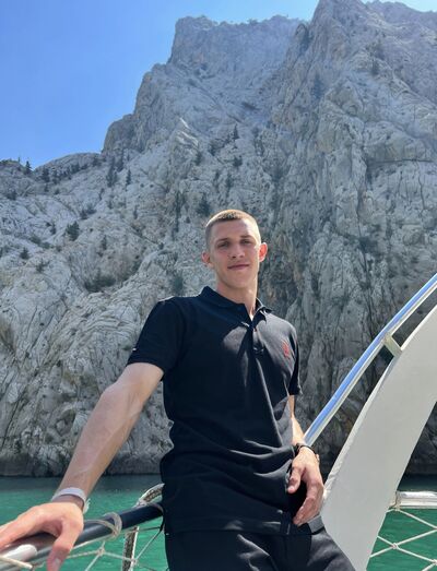  ,   Pavel, 29 ,   ,   