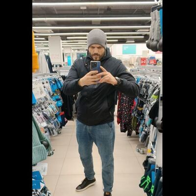  ,   Den, 37 ,   ,   