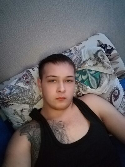  ,   Mikhail, 24 ,     , c , 