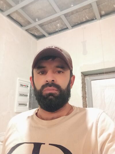  ,   Zafar, 39 ,   ,   