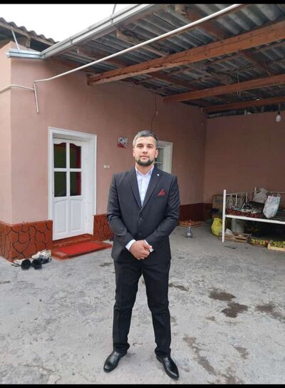  ,   Foziljon, 35 ,   ,   