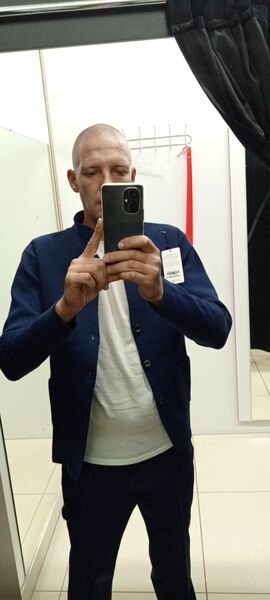  ,   Anton, 38 ,   ,   