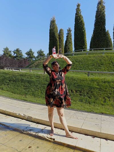  ,   Elena, 58 ,   c 