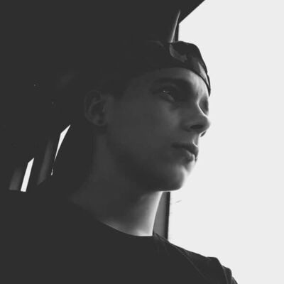  ,   Rodion, 25 ,   ,   