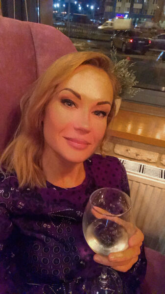 Знакомства Екатеринбург, фото девушки Ксения, 37 лет, познакомится для флирта, любви и романтики