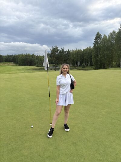  ,   Nina, 34 ,   c 