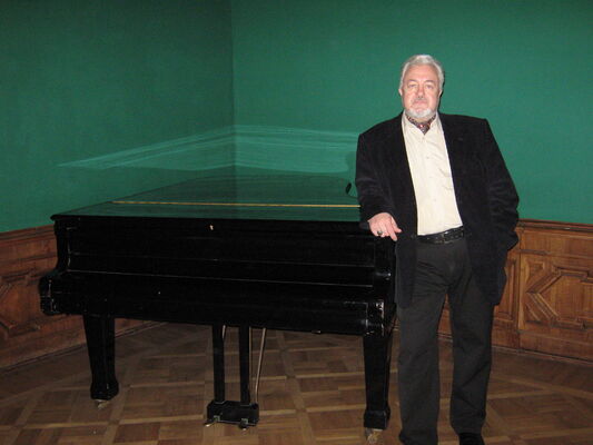  -,   Anatol, 76 ,     , 