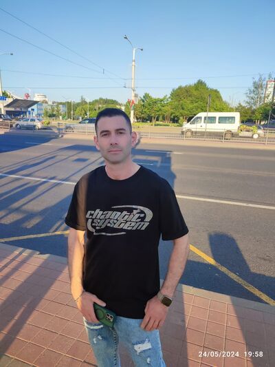  ,   Amir, 31 ,   ,   