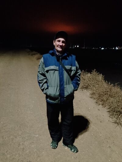  ,   Den, 48 ,   ,   