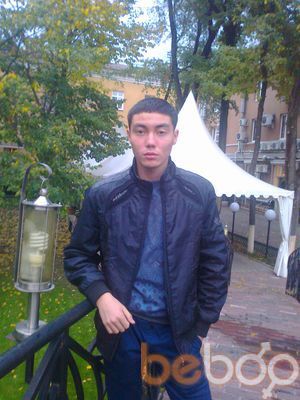  ,   Chino, 33 ,  