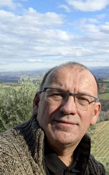  ,   Zsolt, 56 ,   ,   