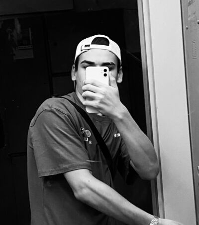  ,   Vlad, 21 ,   ,   