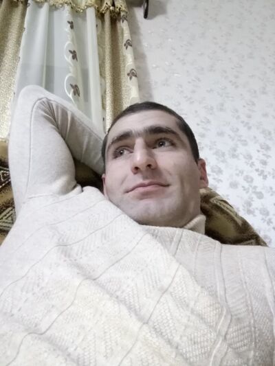  ,   Artur, 37 ,   ,   