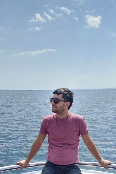  ,   Garik, 40 ,   ,   
