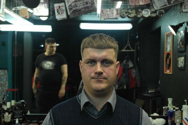  ,   Nik, 37 ,   