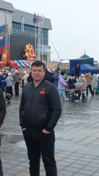  ,   Shokirjon, 33 ,   ,   