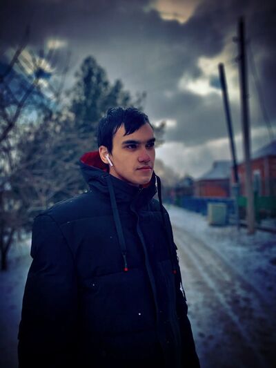  ,   Daniil, 25 ,   c , 