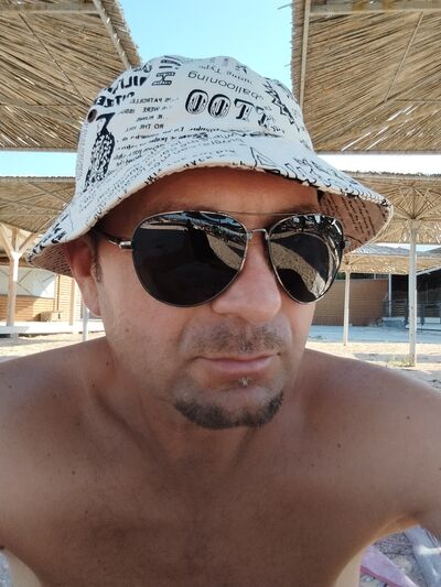  ,   Garik, 49 ,   ,   , c , 
