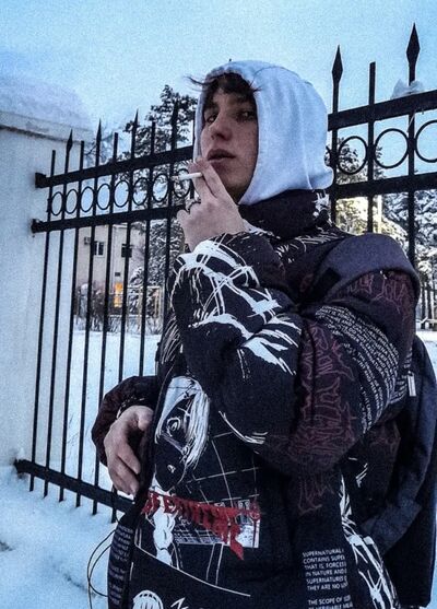  ,   White, 22 ,   ,   , 