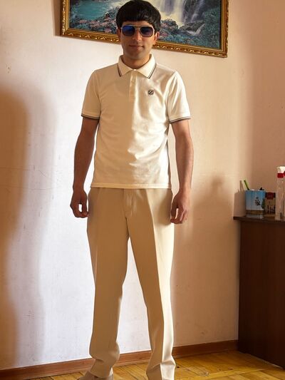  ,   Arman, 21 ,   ,   
