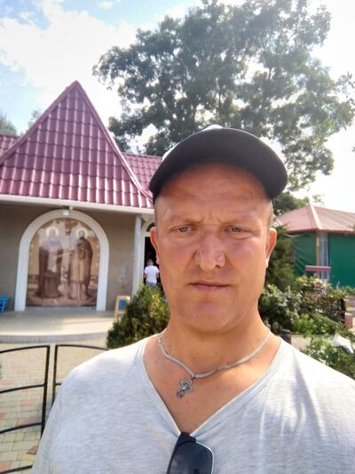  ,   Andrei, 44 ,  